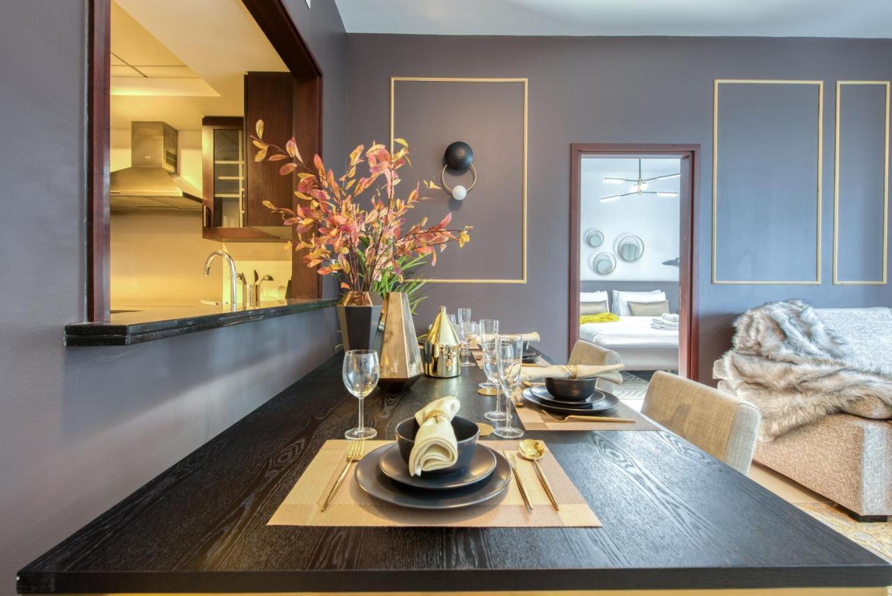 Maison Privee - Radiant Urban Retreat With Iconic Burj Khalifa Vws ดูไบ ภายนอก รูปภาพ