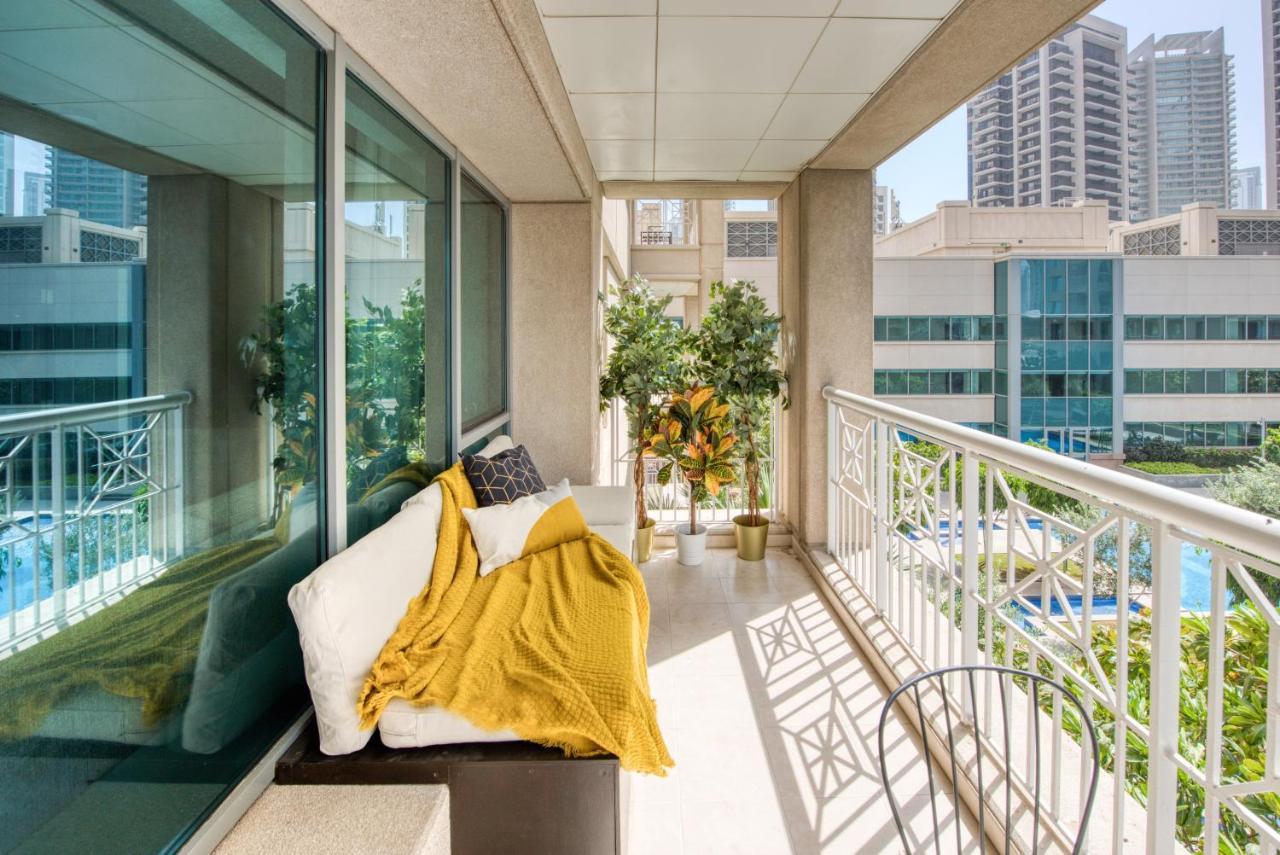 Maison Privee - Radiant Urban Retreat With Iconic Burj Khalifa Vws ดูไบ ภายนอก รูปภาพ