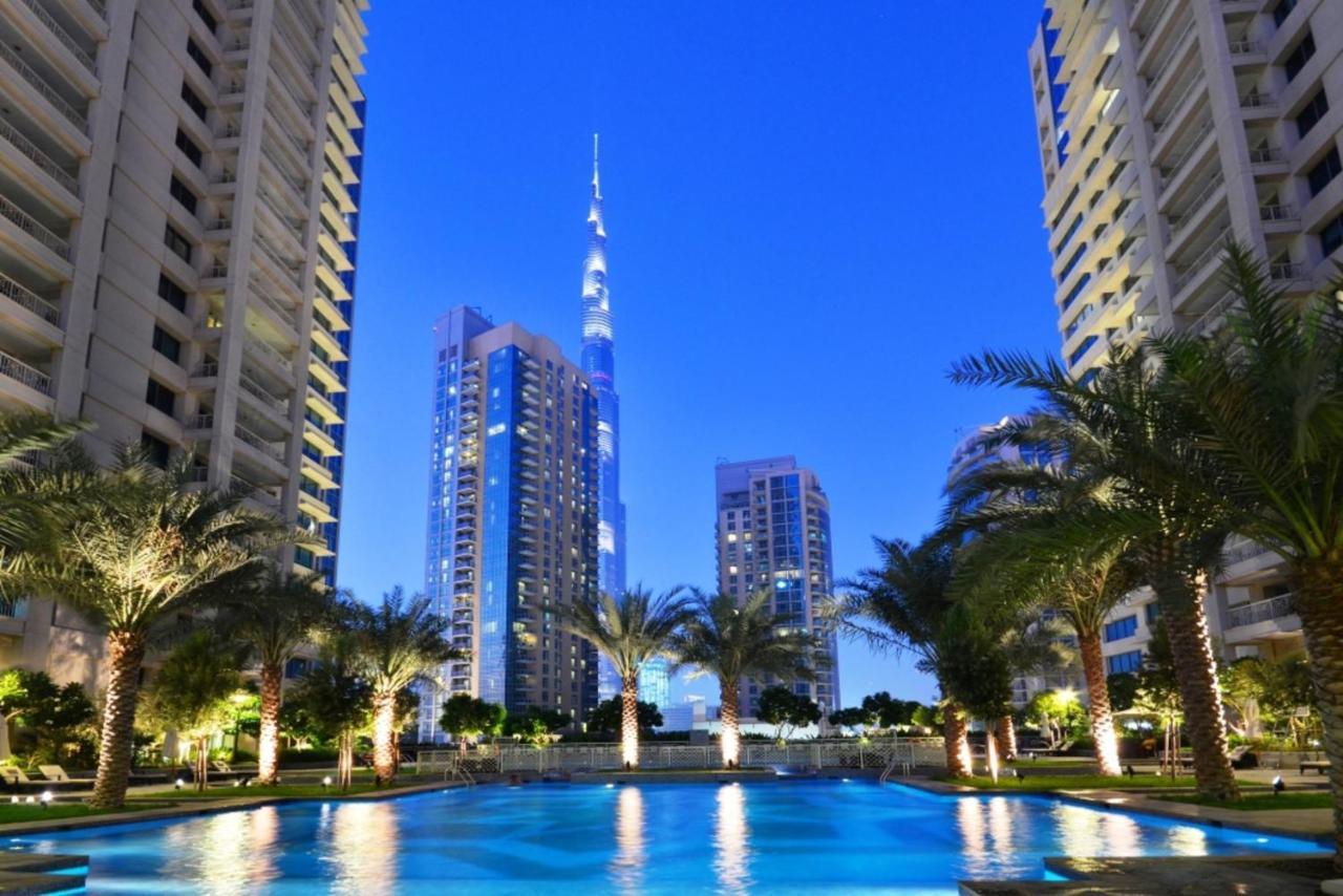 Maison Privee - Radiant Urban Retreat With Iconic Burj Khalifa Vws ดูไบ ภายนอก รูปภาพ