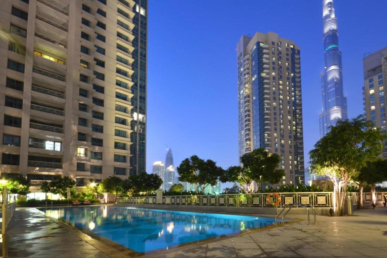 Maison Privee - Radiant Urban Retreat With Iconic Burj Khalifa Vws ดูไบ ภายนอก รูปภาพ